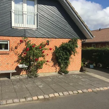 Louiselokke Homestay *